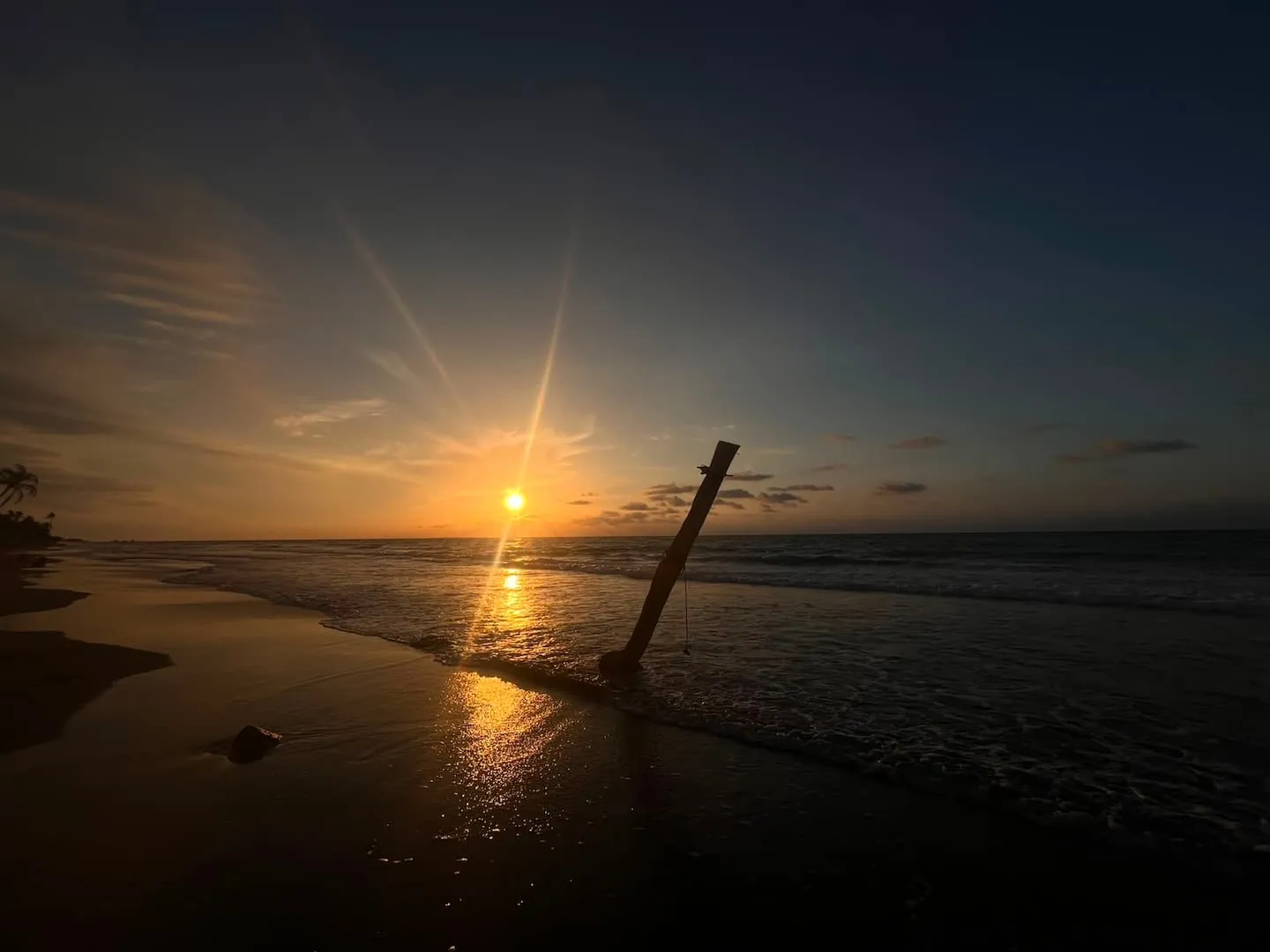 Atardecer sobre el mar en San Bernardo del Viento